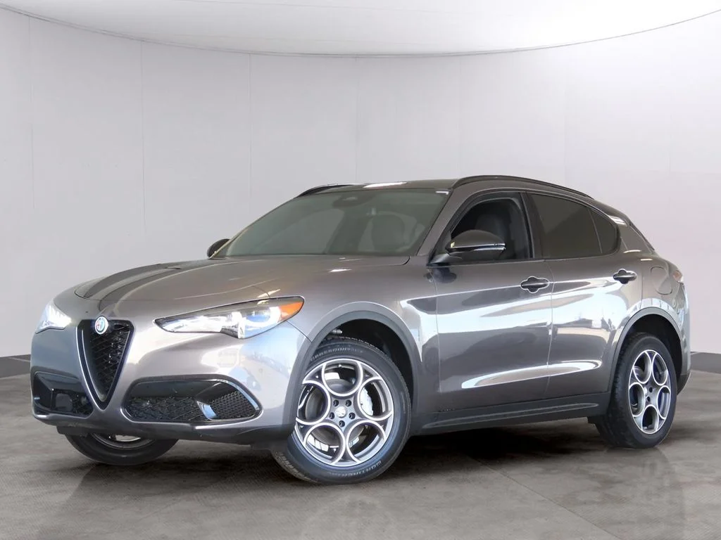 2025 Alfa Romeo Stelvio Stelvio AWD's photo
