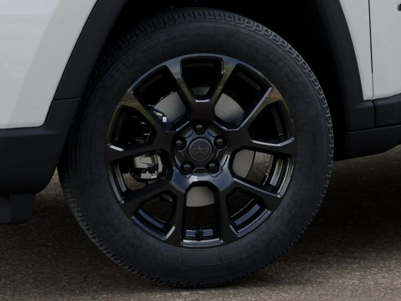 New 2026 Bright White Clear-Coat Exterior Paint Jeep Latitude image 27
