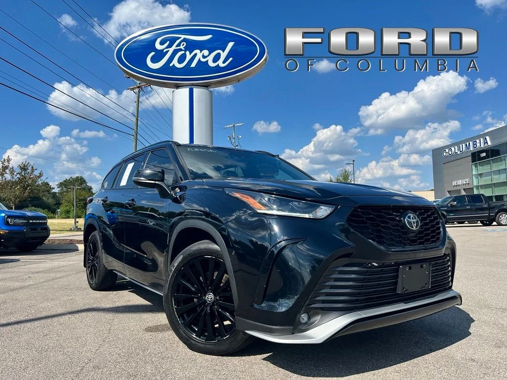 Used 2023 Black Toyota L image 1