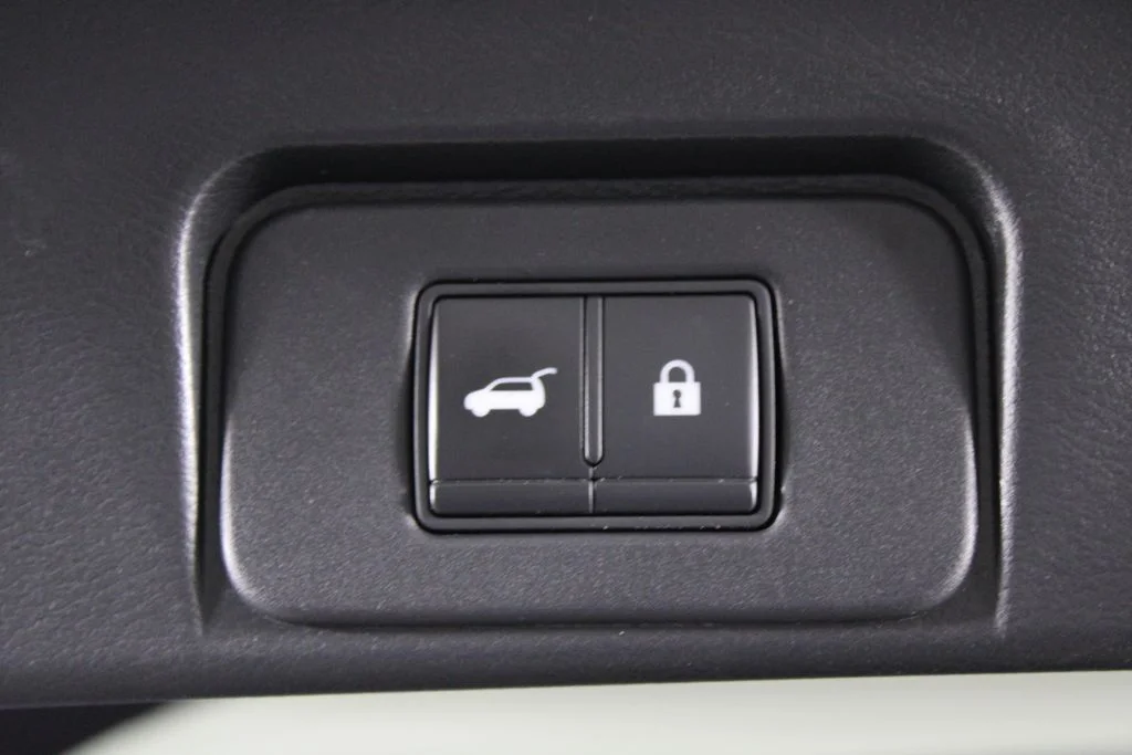 2021 Nissan Rogue SV - Photo 18