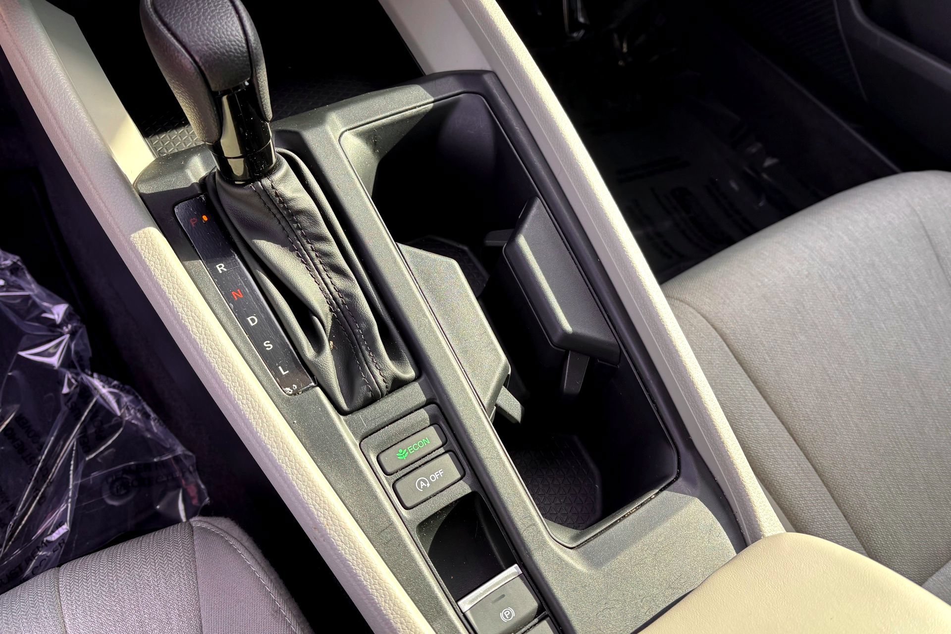 2025 Honda Accord SE - Photo 23