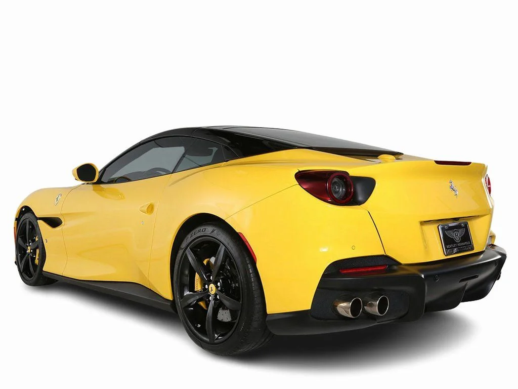 Used 2022 Yellow Ferrari M image 7
