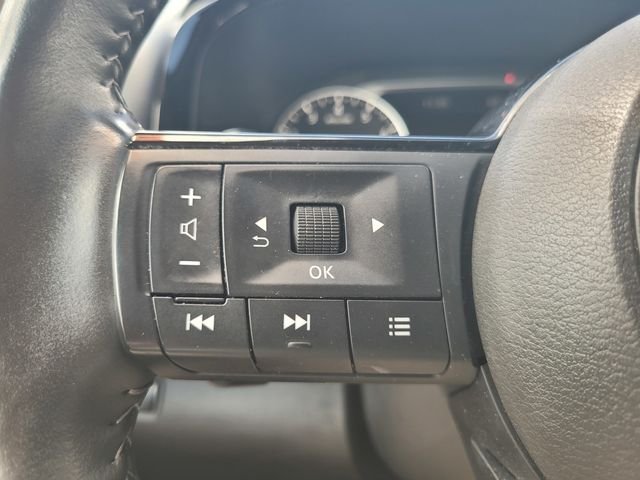 Used 2024 Silver Nissan SL image 28