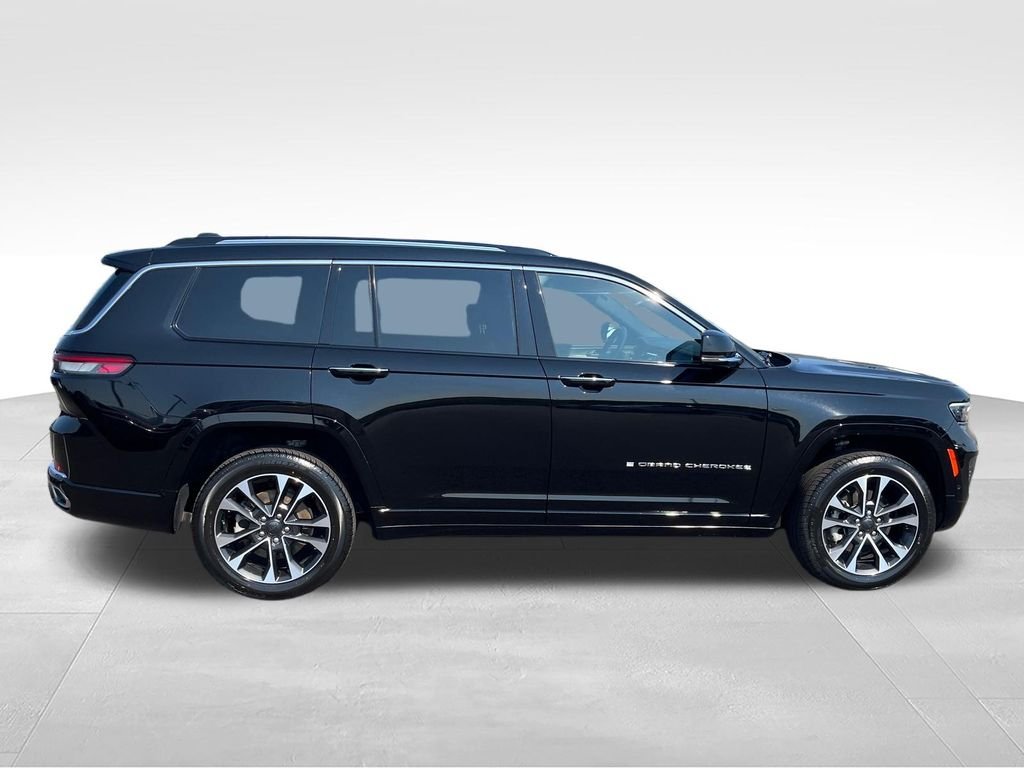Used 2022 Black Jeep Overland image 6