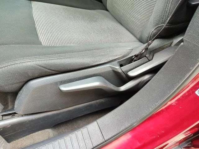 Used 2014 Red Jeep Latitude image 18