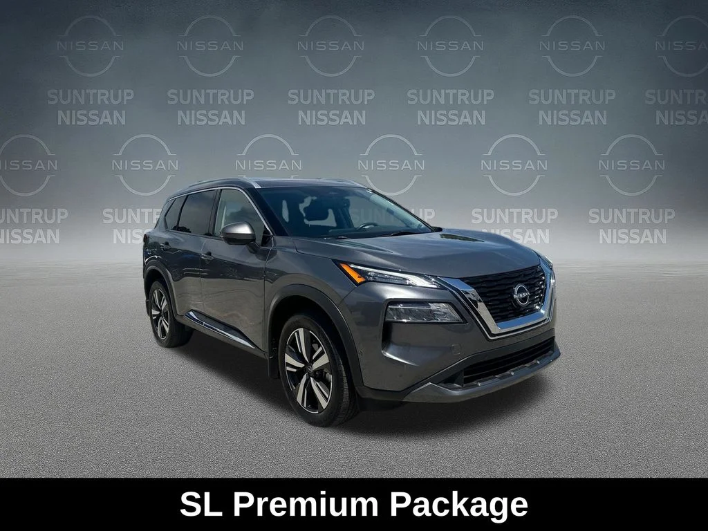 Used 2023 Gray Nissan SL image 9