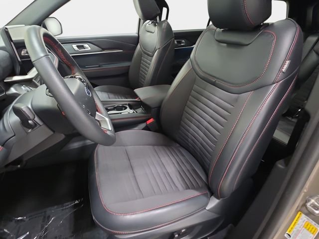 Used 2026 Gray Ford ST-Line image 13