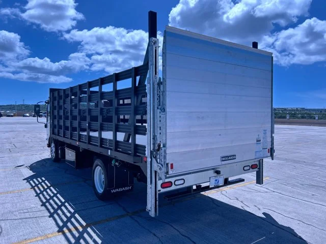 New 2025 White ISUZU 18ft Stakebed w/Lift, 19,500lb GVWR image 6