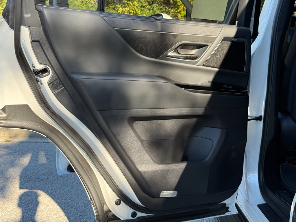 2026 Lexus LX 700h Luxury - Photo 21