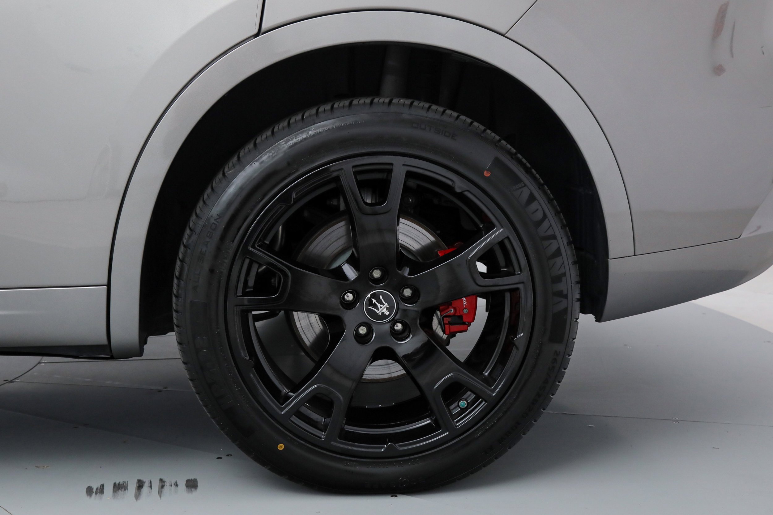 Used 2022 Gray Maserati GT image 21