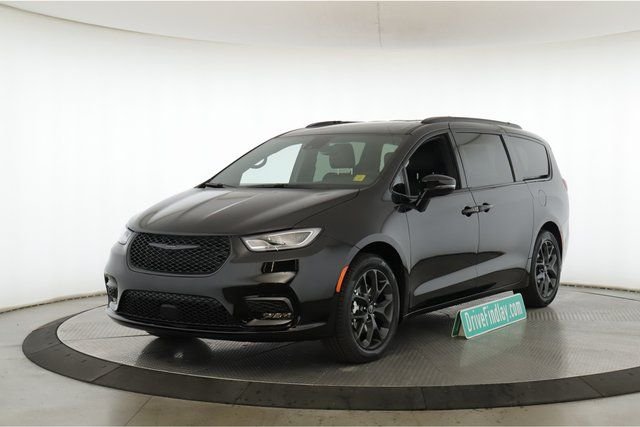 2026 Chrysler Pacifica Select - Photo 10