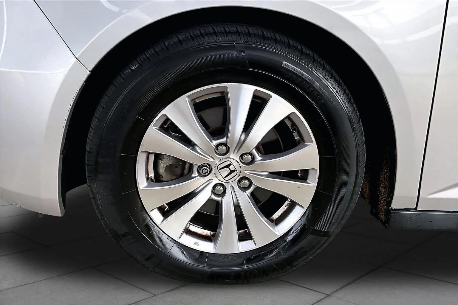 Used 2014 Alabaster Silver Metallic Honda EX image 10