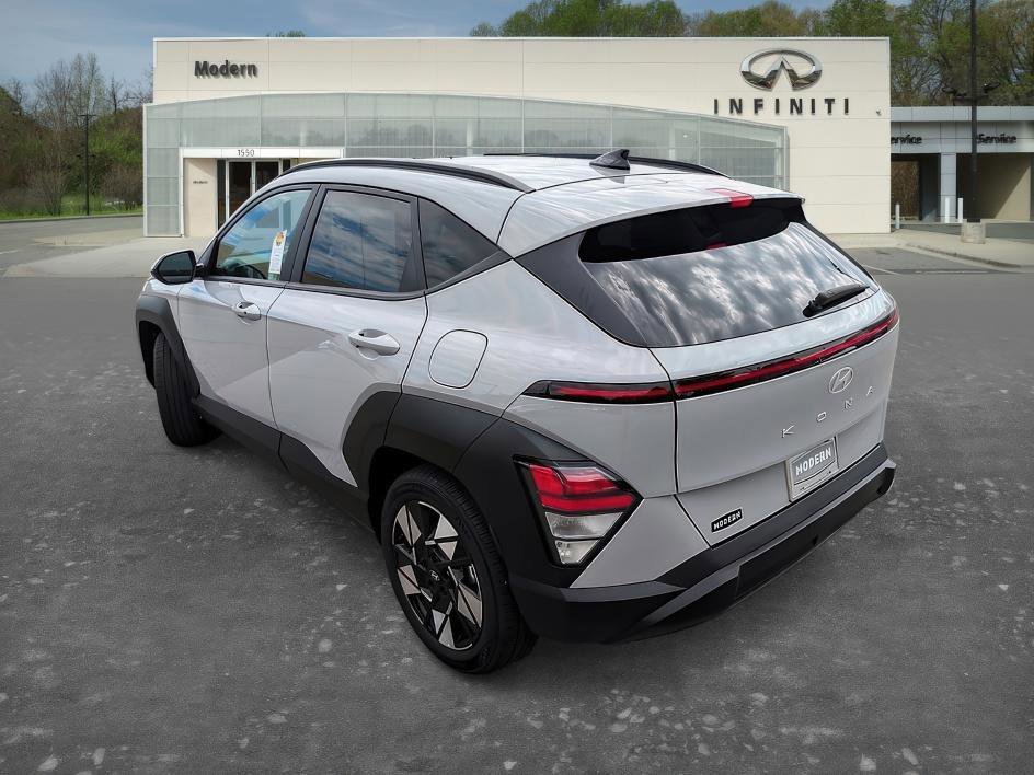 Used 2025 Cyber Gray Metallic Hyundai SEL image 5