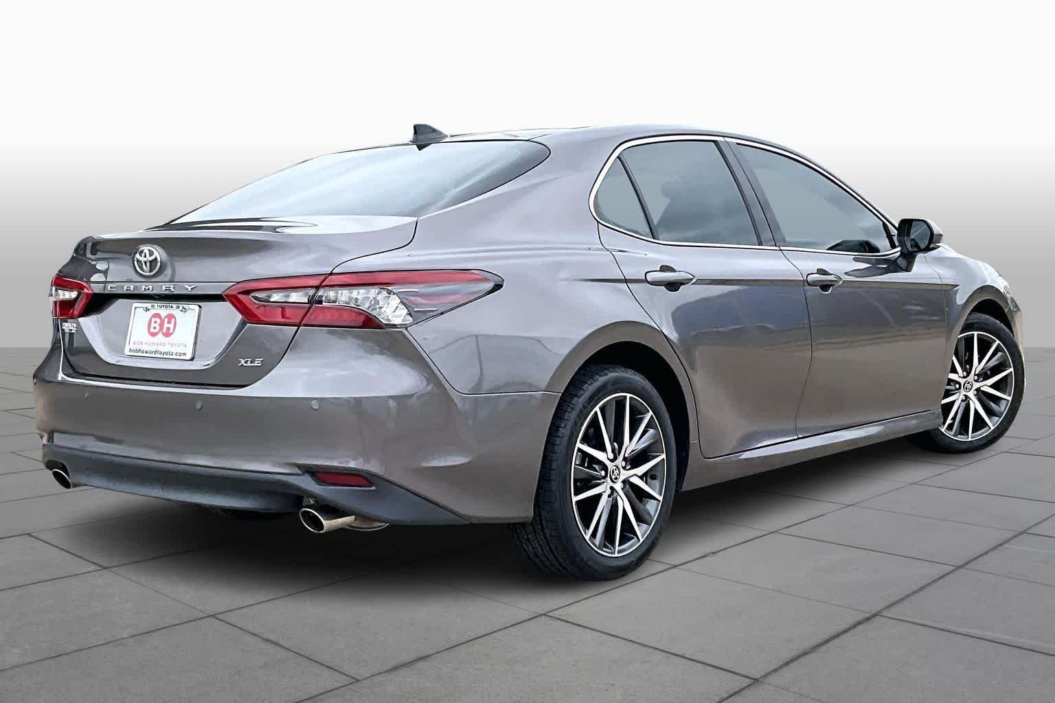 2023 Toyota Camry XLE - Photo 13