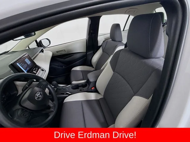 Used 2025 White Toyota LE image 5