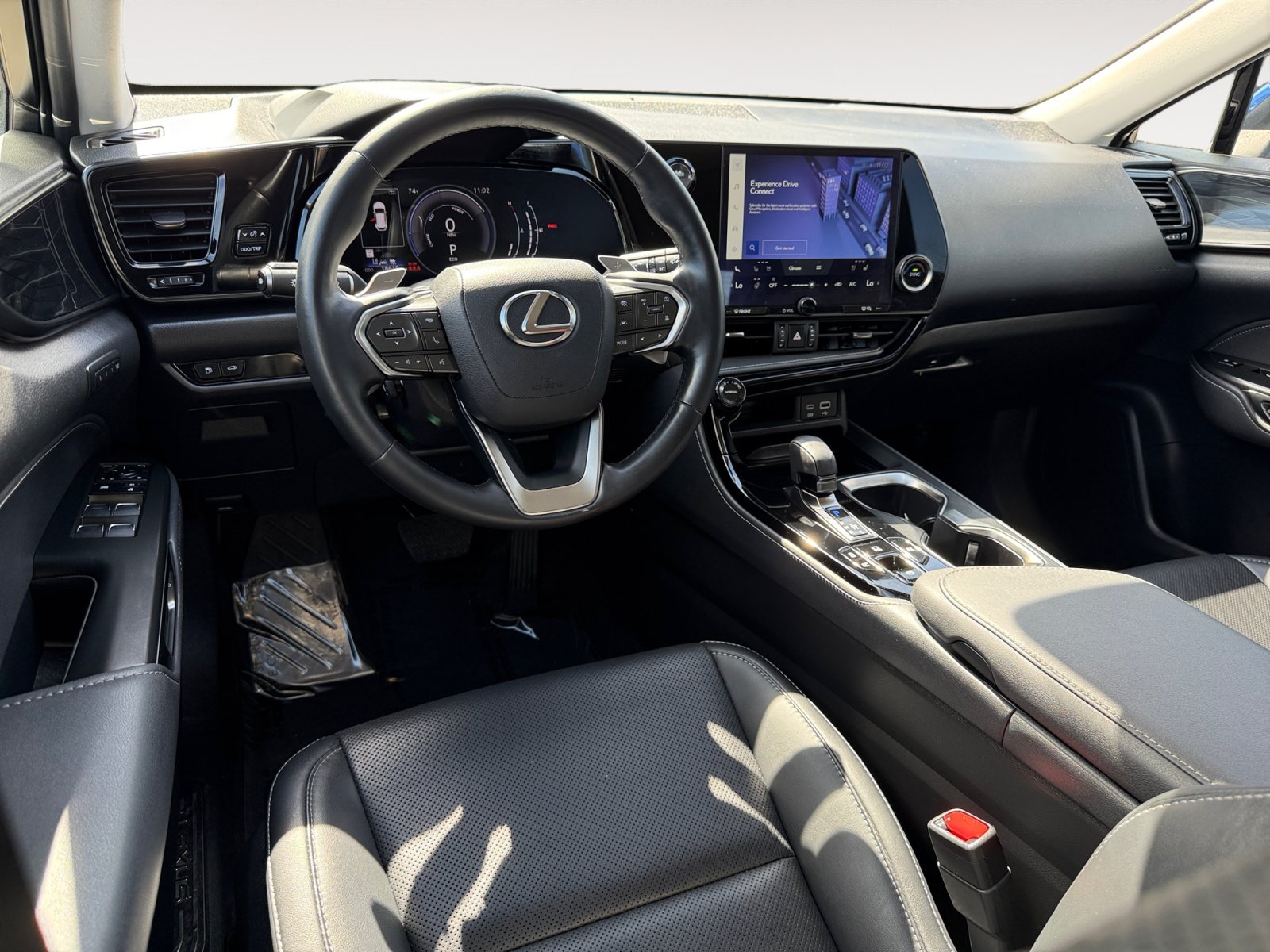 Used 2025 Grecian Water Lexus 350h Premium image 15
