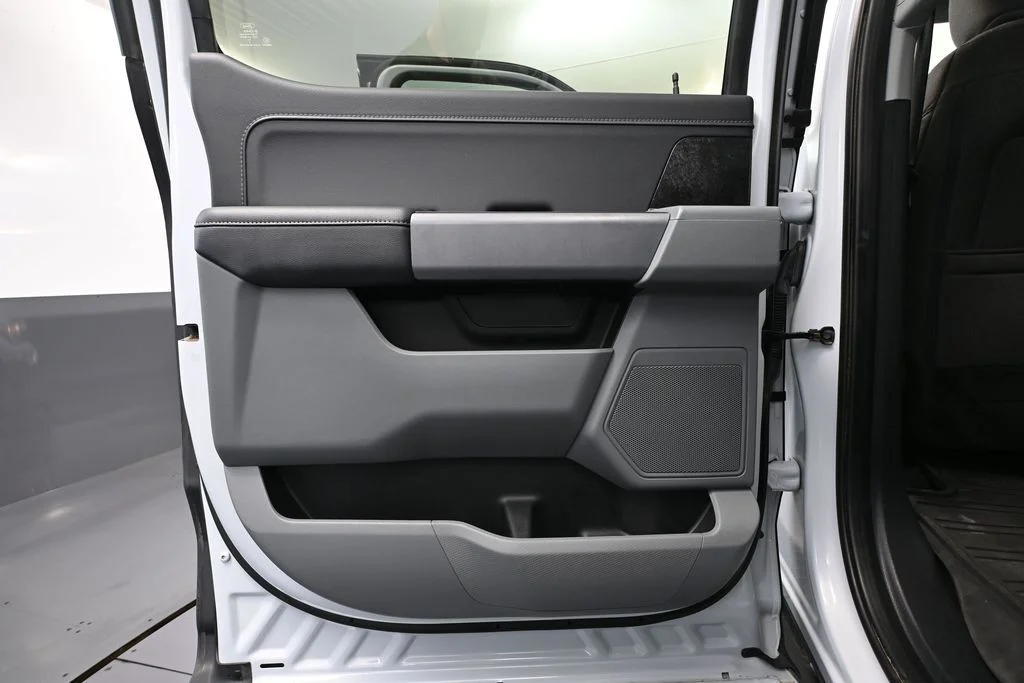 Used 2022 White Ford XLT image 28