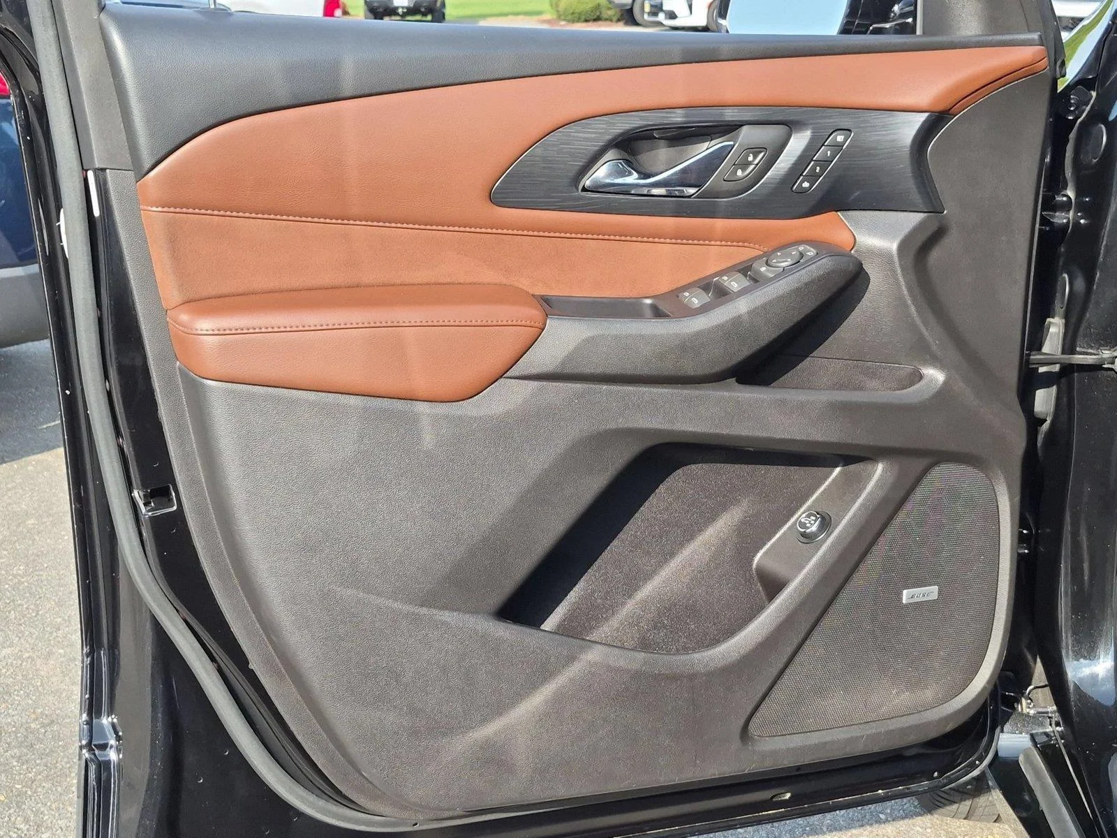 Used 2018 Mosaic Black Metallic Chevrolet High Country image 15