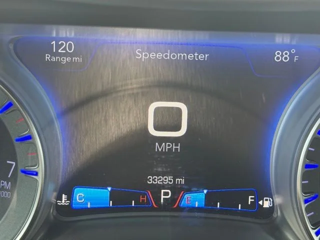 Used 2018 White Chrysler Limited image 2
