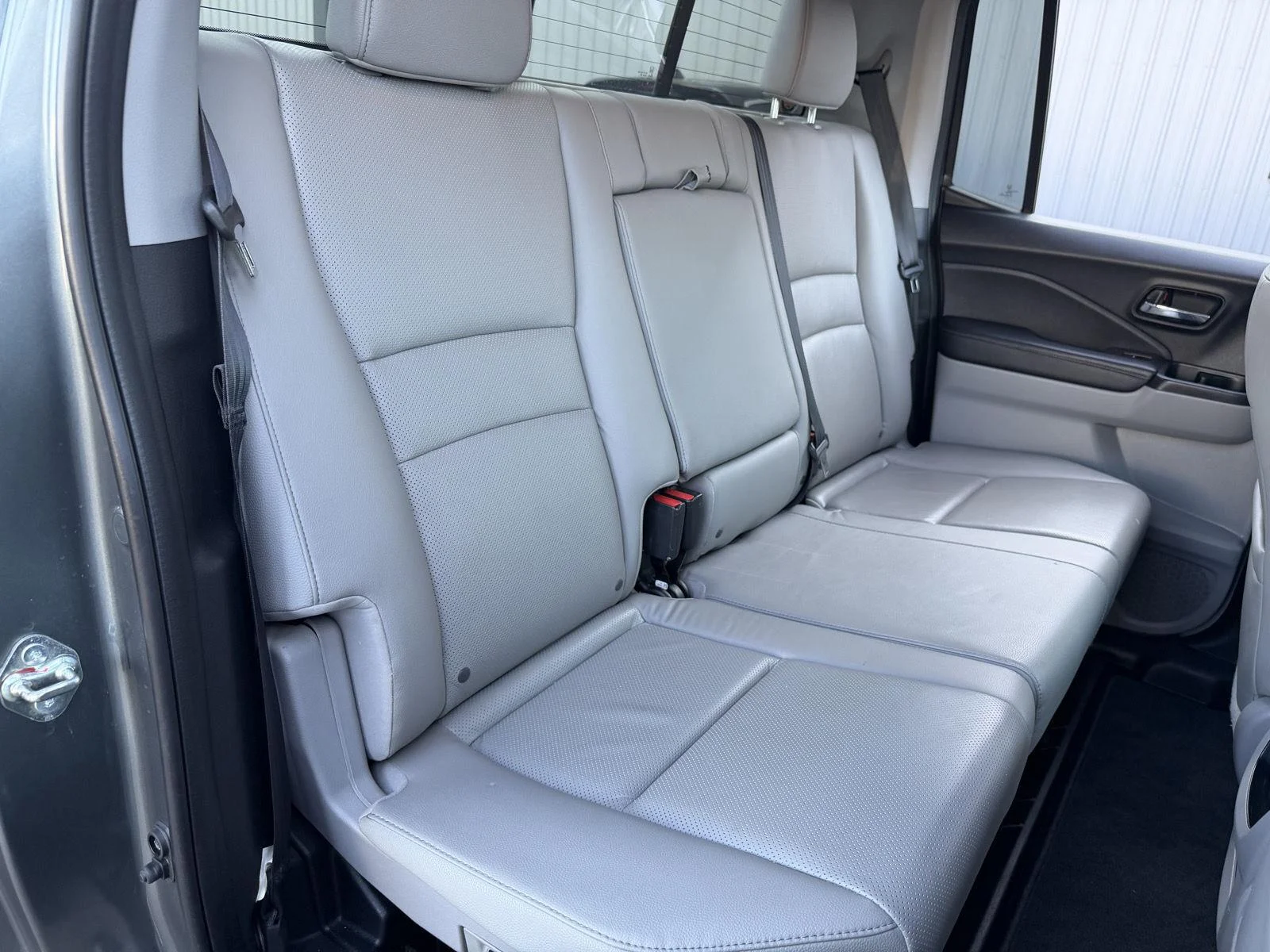 Used 2019 Forest Mist Metallic Honda RTL image 20