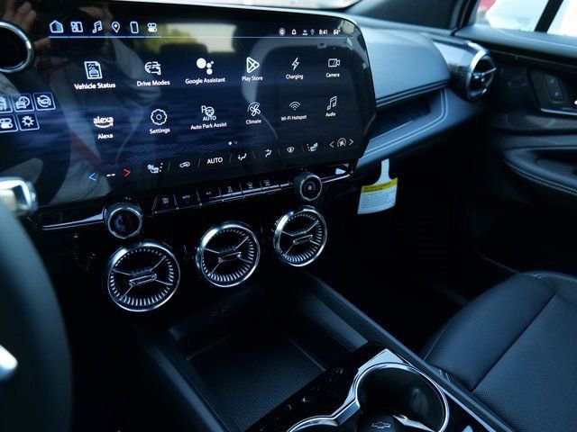 2025 Chevrolet Blazer EV LT - Photo 15