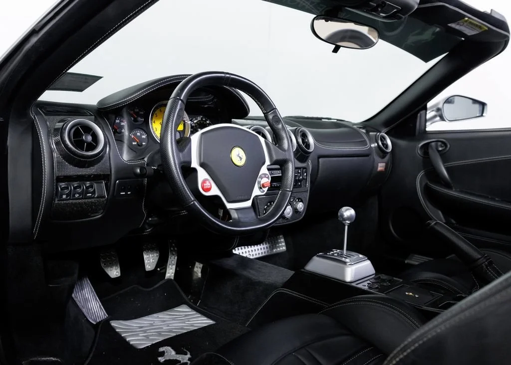Used 2006 Grigio Titanio Metall Ferrari Spider OEM Manual image 18