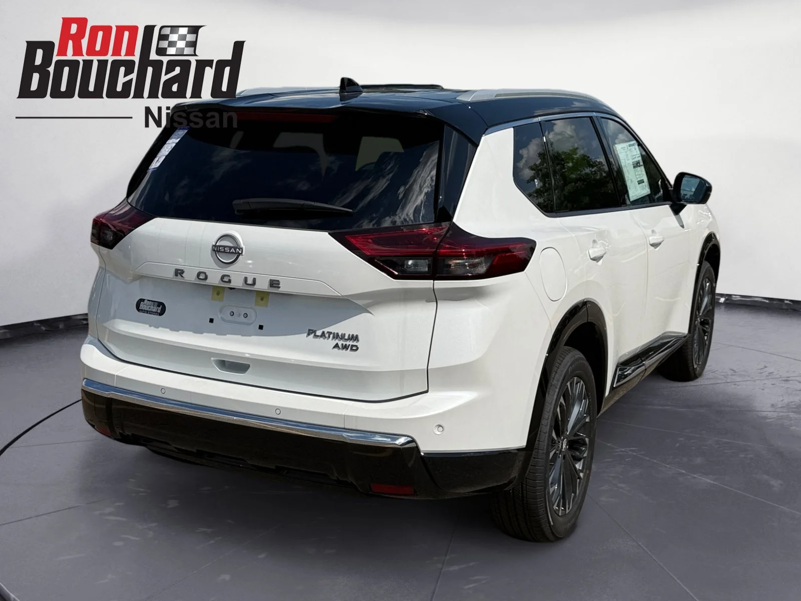 New 2026 Everest White Pearl/Super Black Nissan Platinum image 2