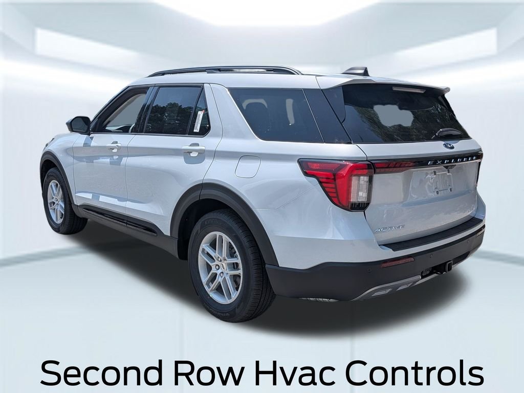 New 2026 Space White Metallic Ford Active image 4