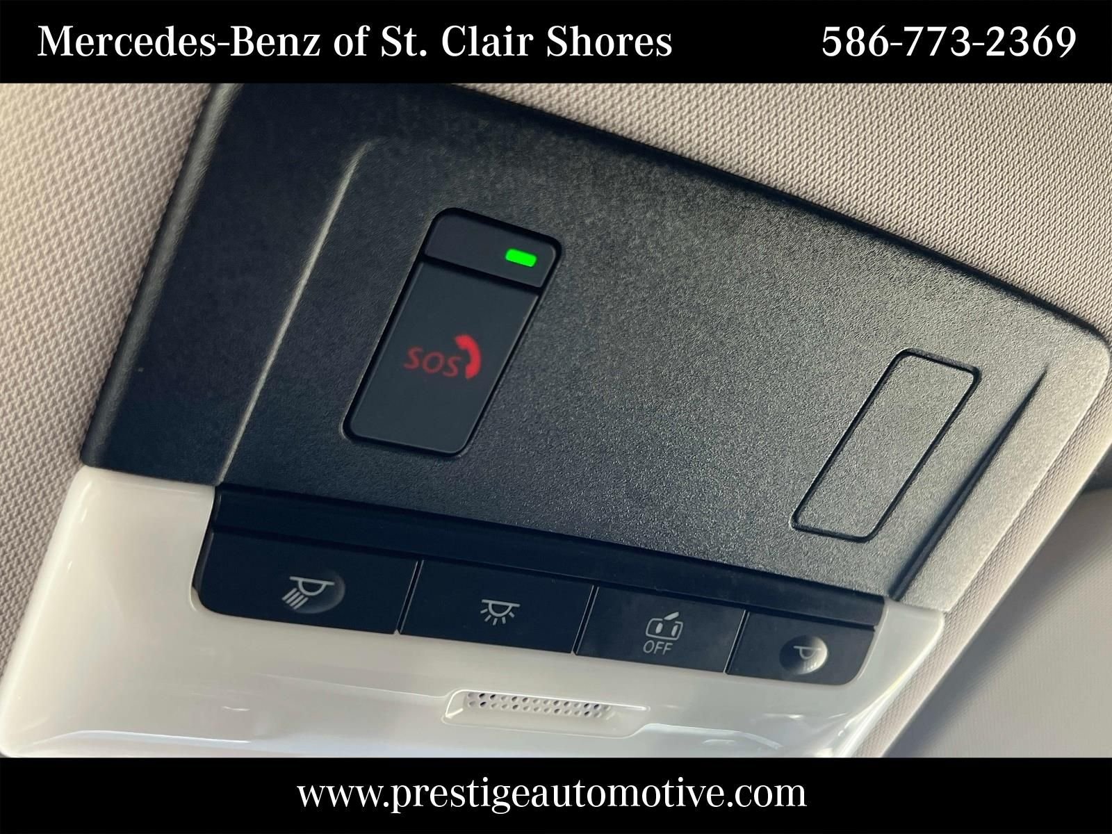 Used 2022 Gray Nissan SV image 31