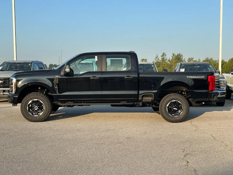 New 2027 Agate Black Metallic Ford 4WD STX image 2