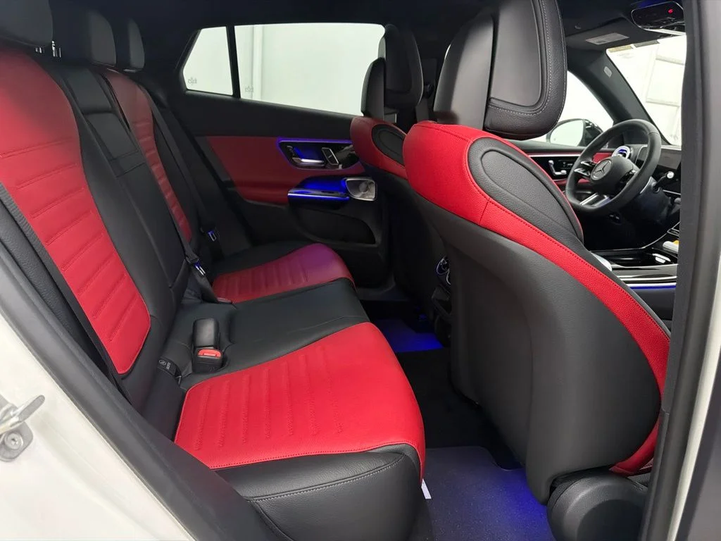 New 2027 White Mercedes-Benz GLC 300 image 25