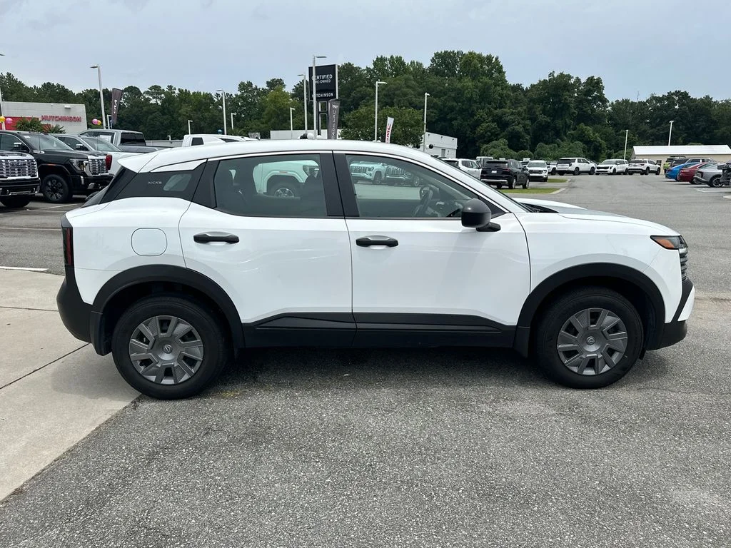 Used 2025 White Nissan S image 8