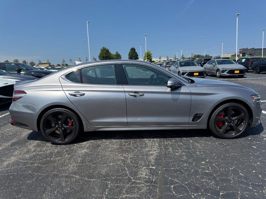 New 2026 Savile Silver Genesis 3.3T Sport Prestige image 2