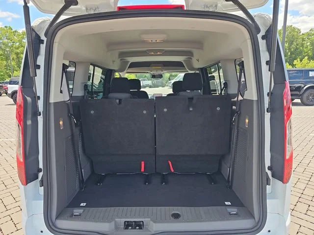 Used 2022 White Ford XLT image 12