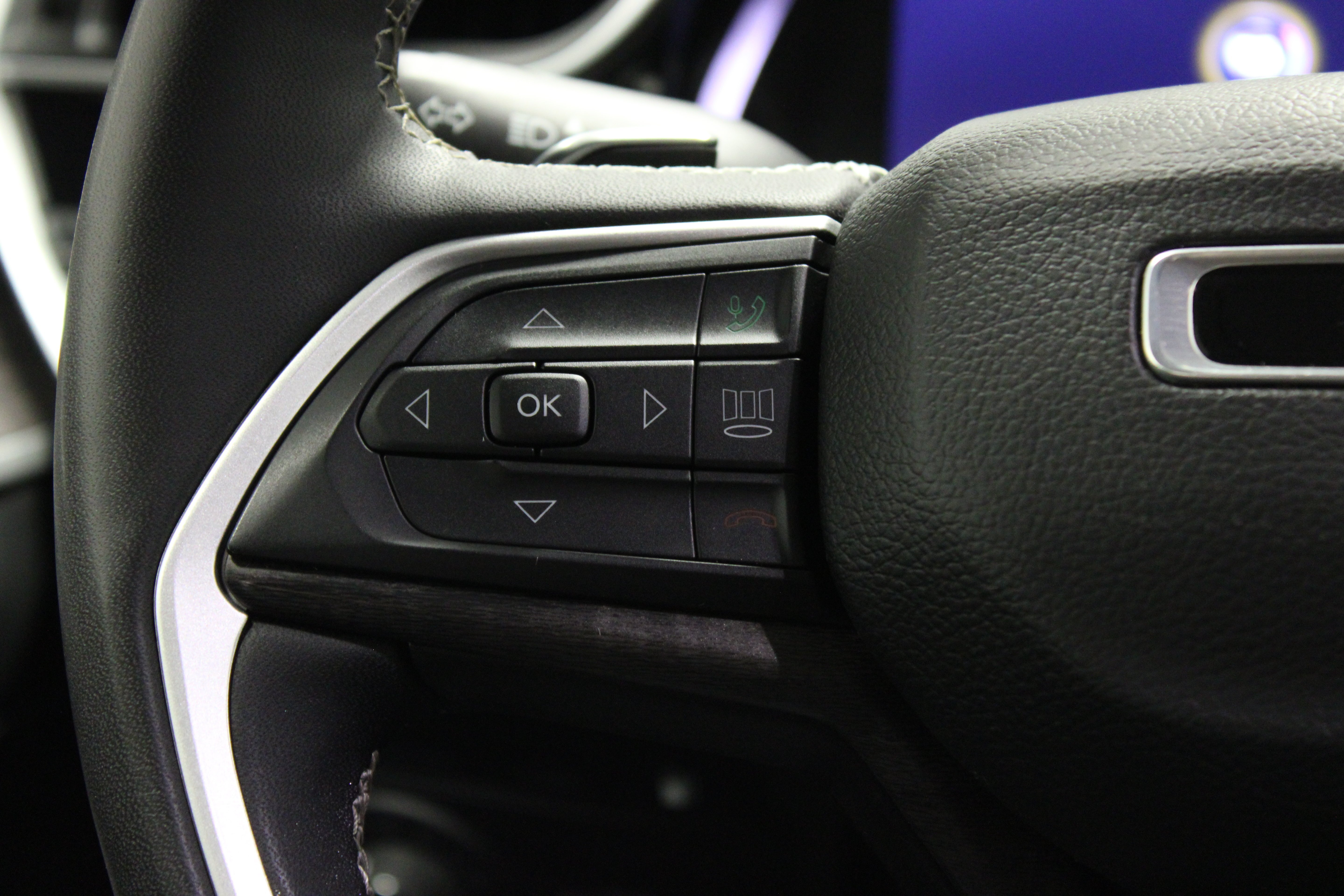 Used 2022 Silver Zynith Jeep 4xe image 20