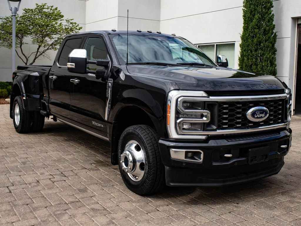 Used 2023 Agate Black Metallic Ford Platinum image 12