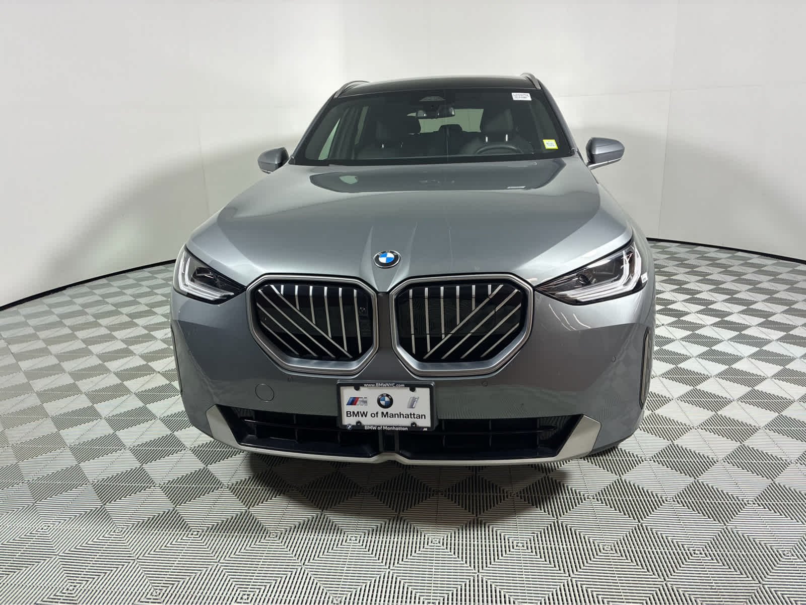 Used 2026 Skyscraper Grey Metallic BMW 30 xDrive image 6