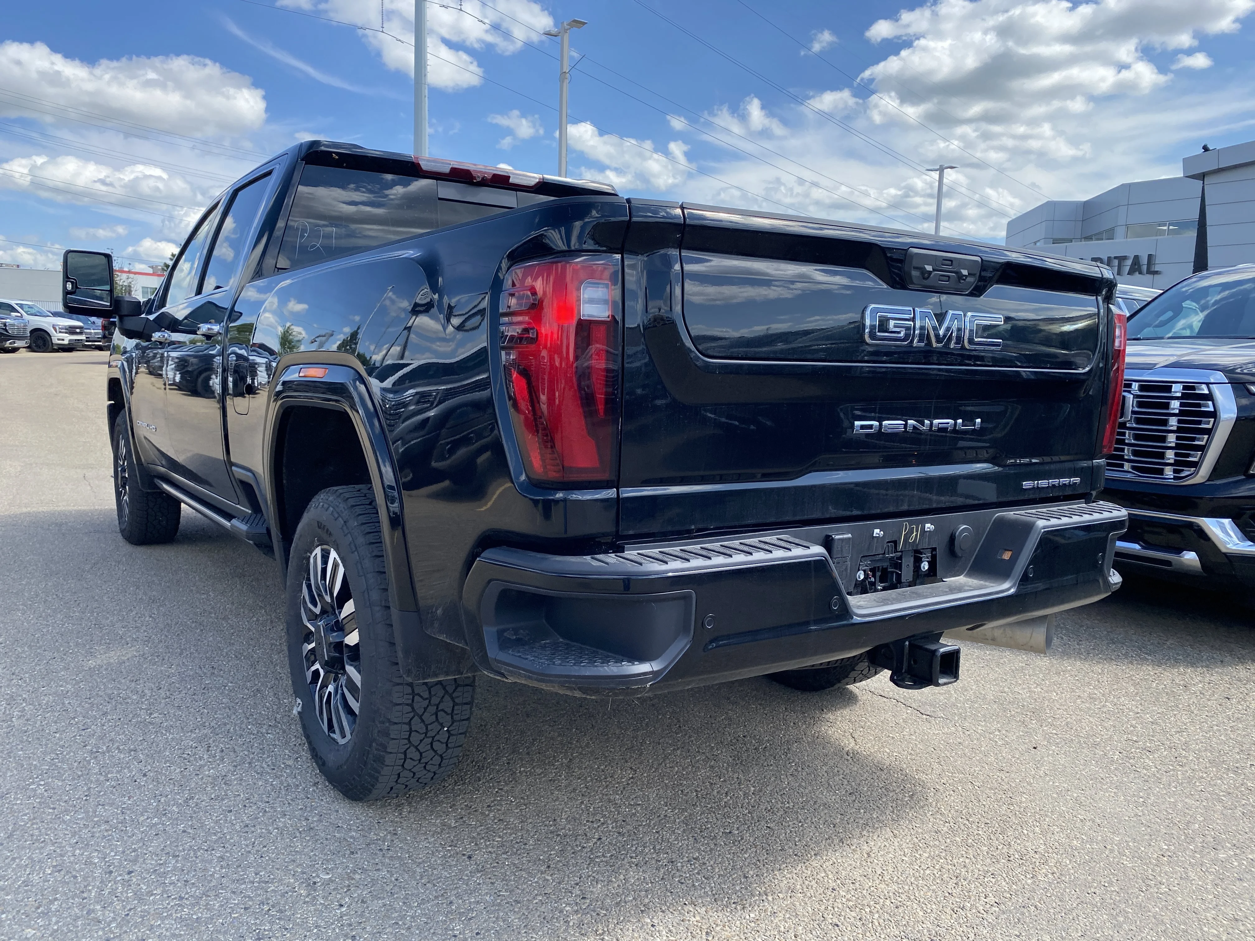 New 2026 ONYX BLACK GMC Denali Ultimate image 4