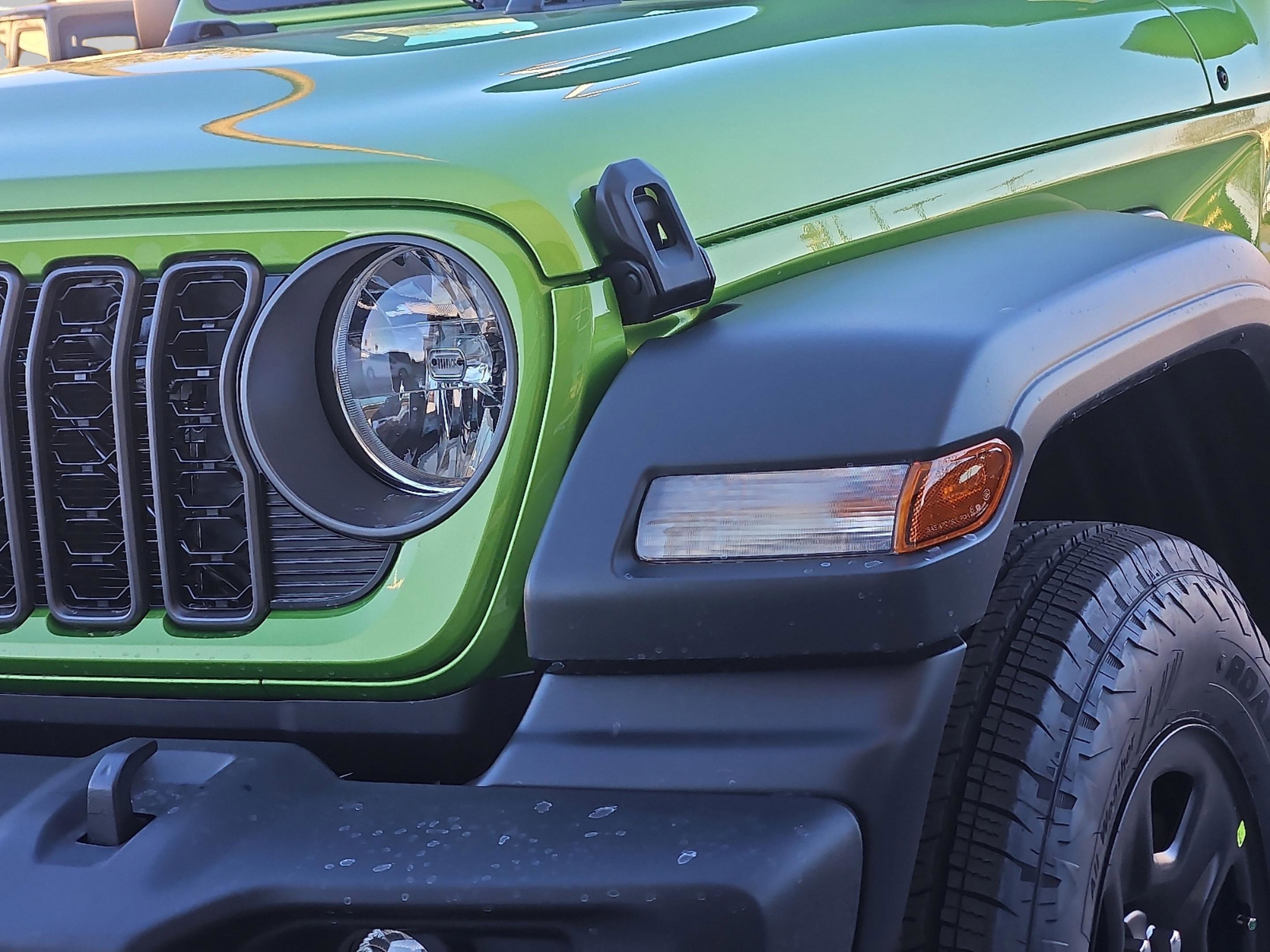 New 2026 Mojito Clear-Coat Exterior Paint Jeep Sport image 6