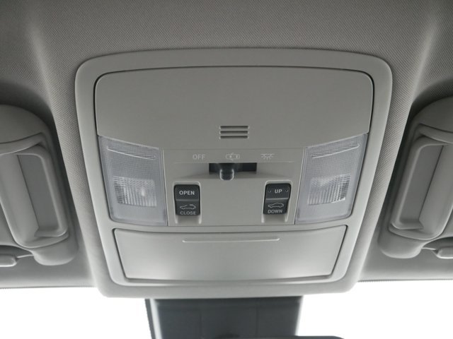 Used 2018 Electric Storm Blue Toyota Hybrid XLE image 24