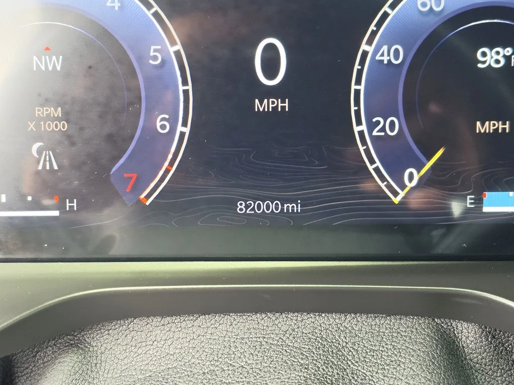 Used 2022 Diamond Black Jeep Summit image 37