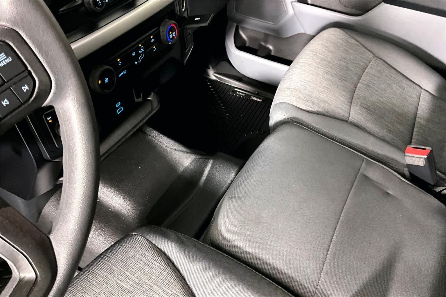Used 2022 Oxford White Ford XL image 45