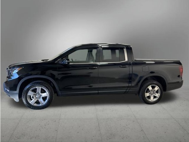 Certified Used 2025 Crystal Black Pearl Honda RTL image 3