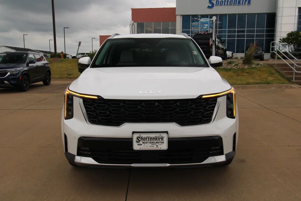 New 2026 Snow White Pearl Kia EX image 2