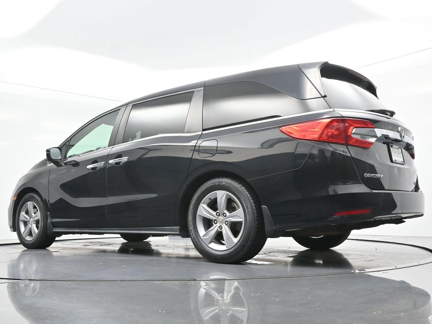 Used 2018 Crystal Black Pearl Honda EX-L image 47