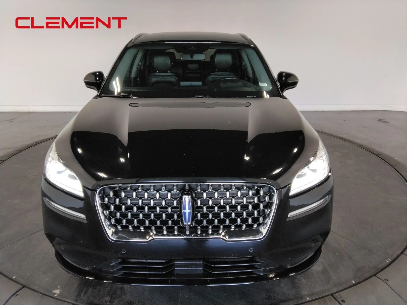 Used 2021 Black Lincoln Grand Touring image 3