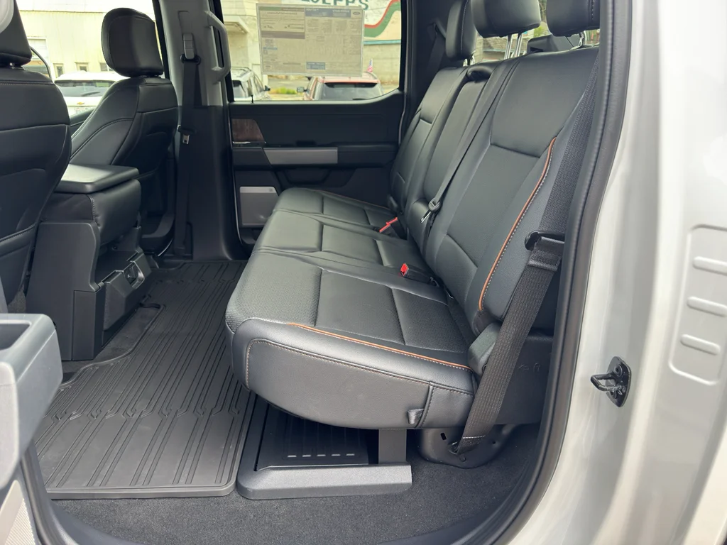 New 2026 Oxford White Ford F-350® Lariat® image 17