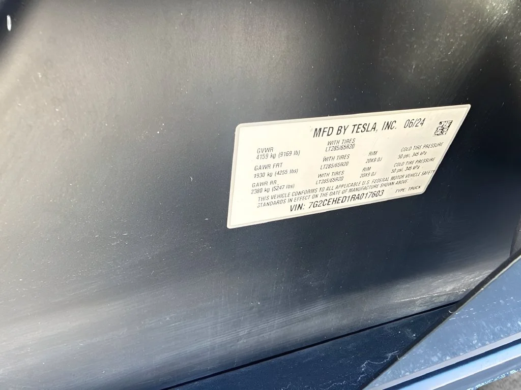 Used 2024 Silver Tesla Base image 24