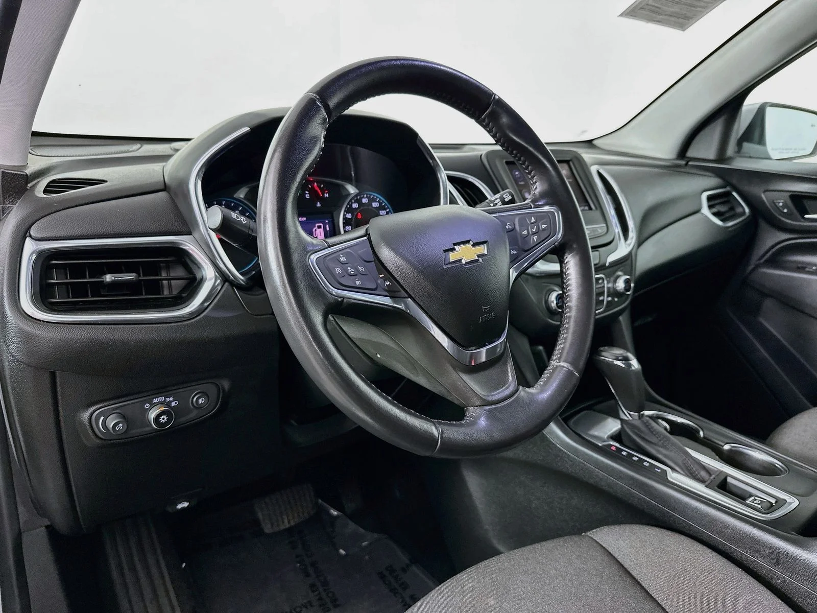 Used 2020 Silver Ice Metallic Chevrolet LT image 10