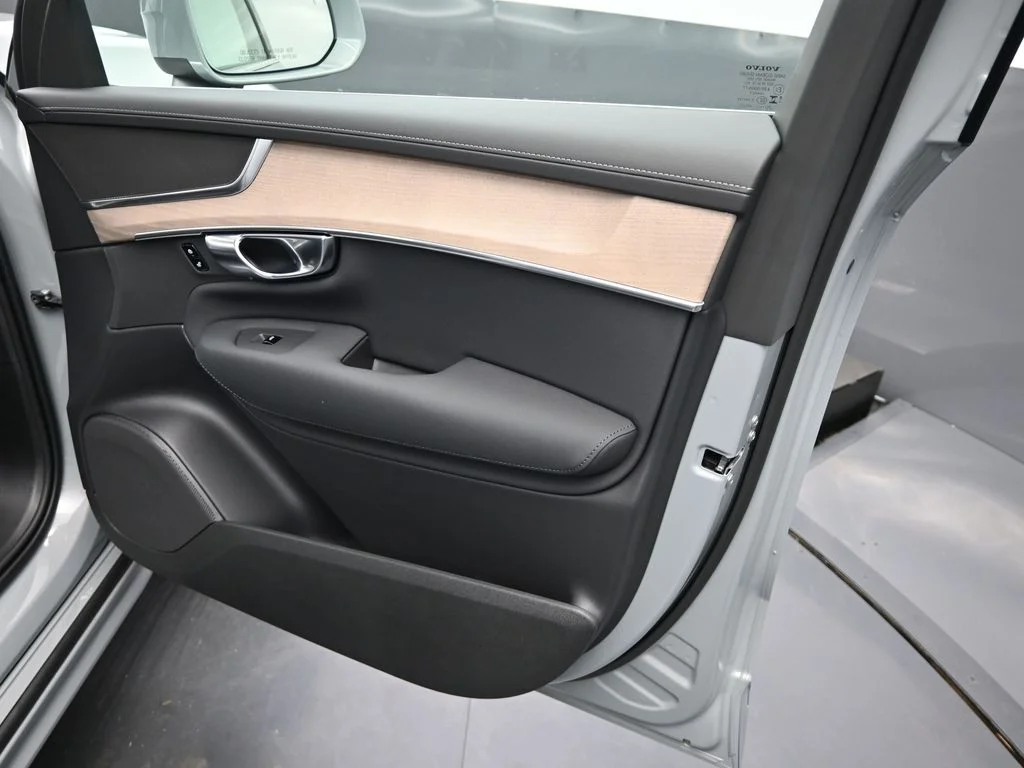 New 2026 Vapour Grey Volvo Core image 29